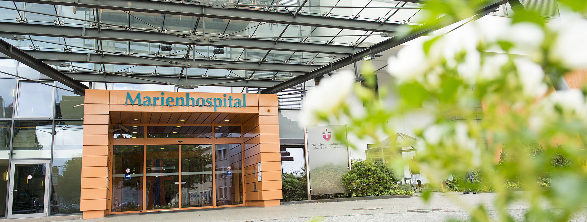 gebaeude_o10_neues_klinikum_eingang_4