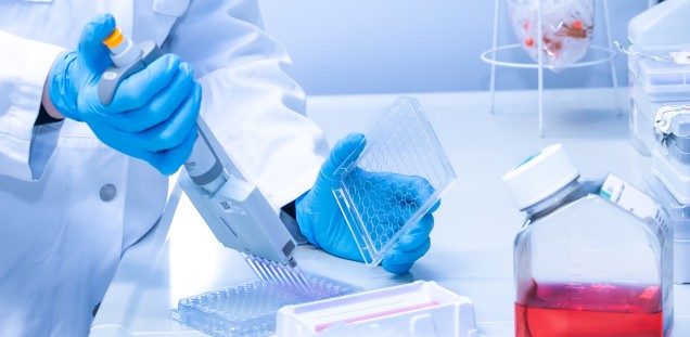 Decanting of liquids